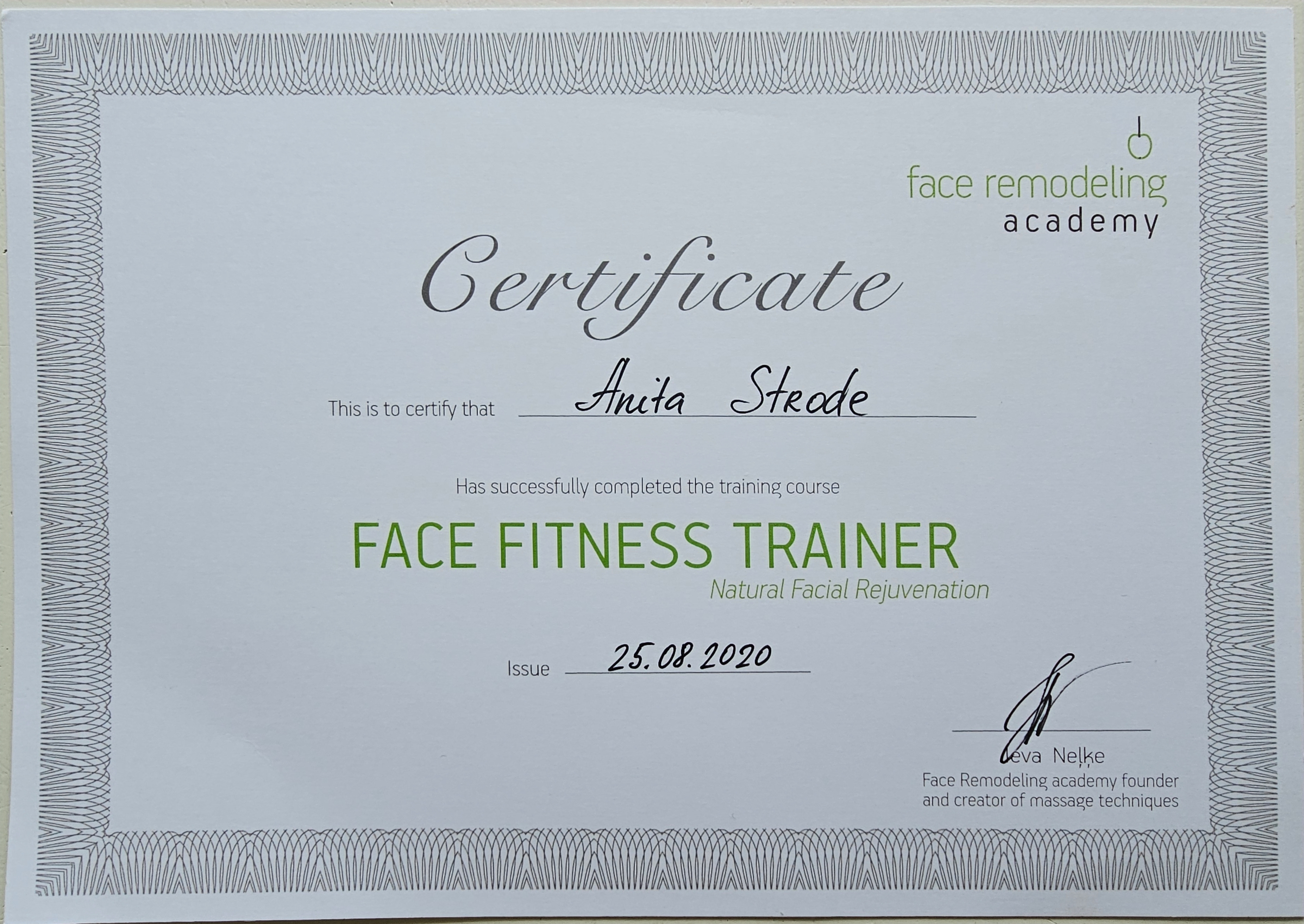 Face fitness trainer